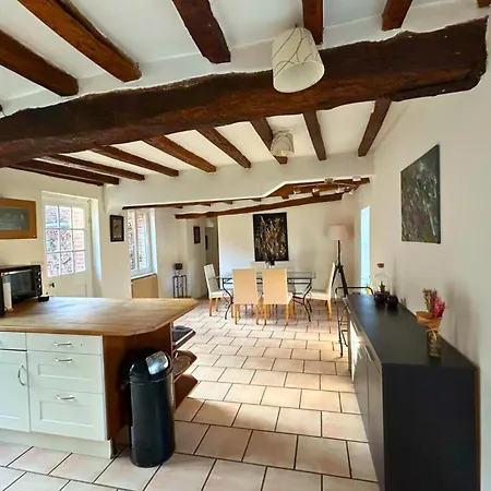 Holiday home Les De Longere De Charme Evasion Nature Et Jacuzzi *